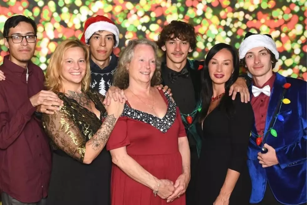 Alice Stilwell surrounded by members of her family