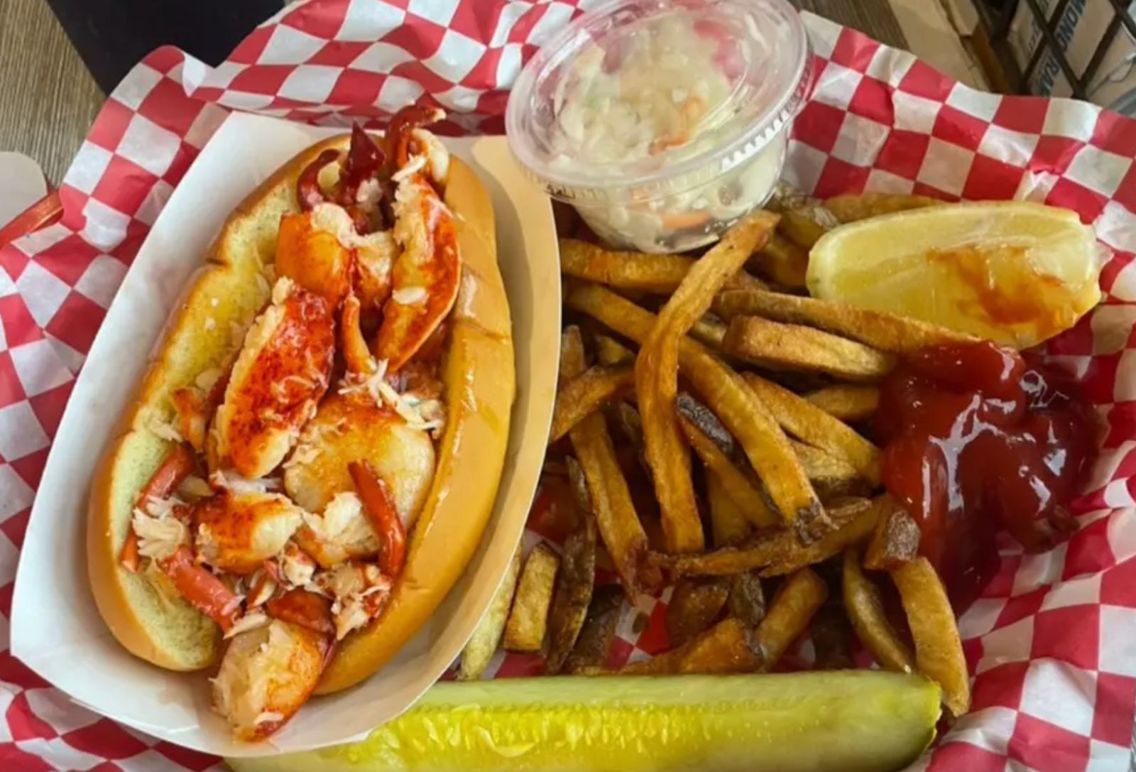 Point Lobster Company seafood restaurant at the Jersey Shore offering fresh lobster and coastal dining