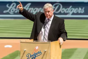 Former Yankees pitcher Tommy John dies at 83