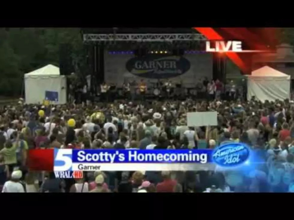 Josh Turner Surprises Scotty McCreery at &#8216;Idol&#8217; Hometown Visit