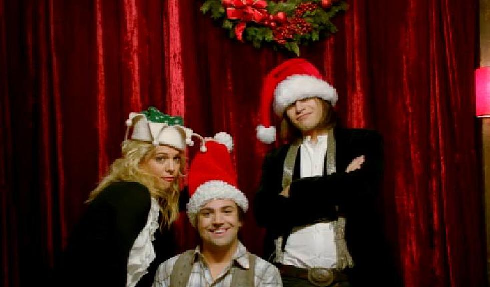 The Band Perry’s “25 Days Of Christmas”