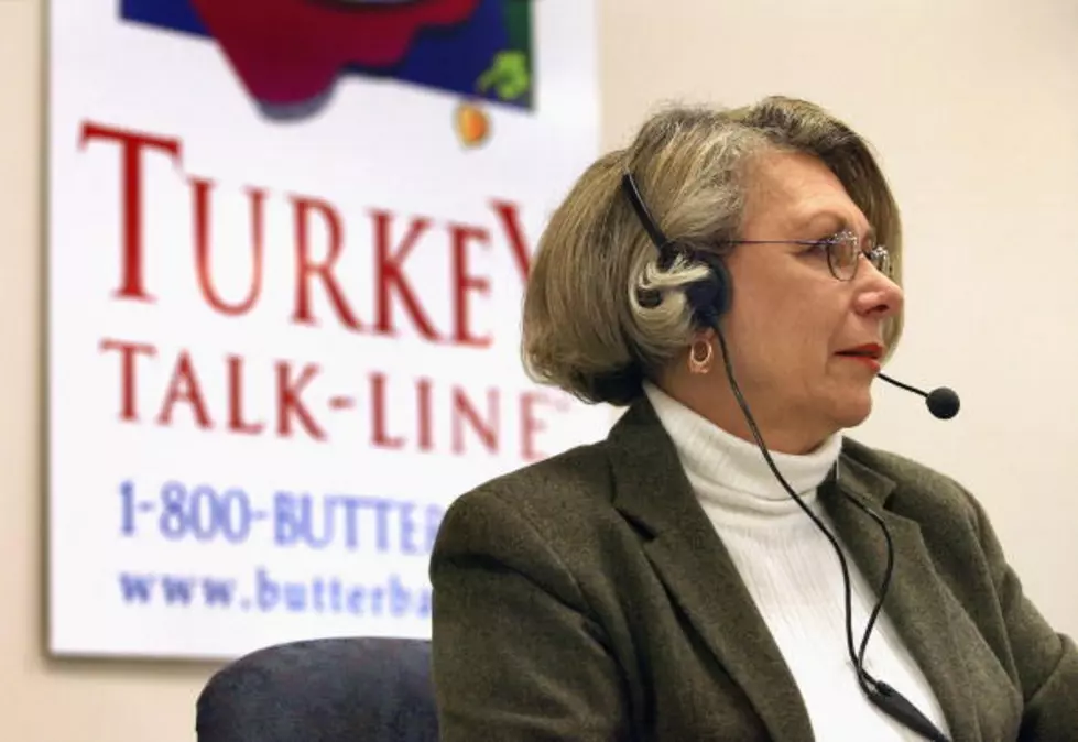 The Turkey Talk Line Is There to Help With Your Thanksgiving Meal