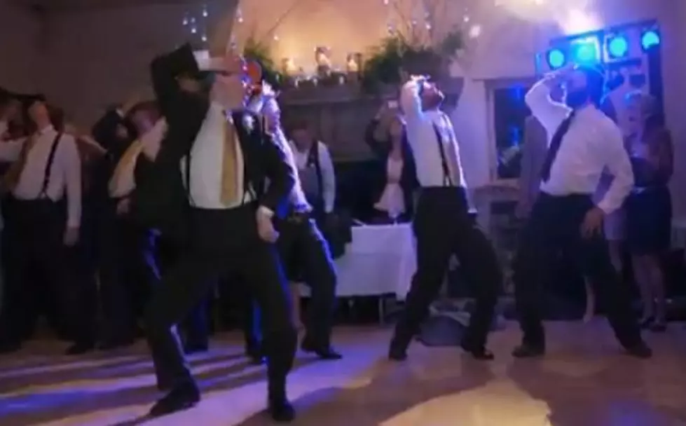 Groom Surprises Bride with Justin Bieber Wedding Dance [VIDEO]