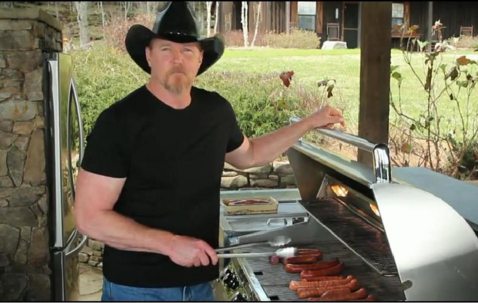 Trace Adkins Introduces New Sausage Brand [VIDEO]