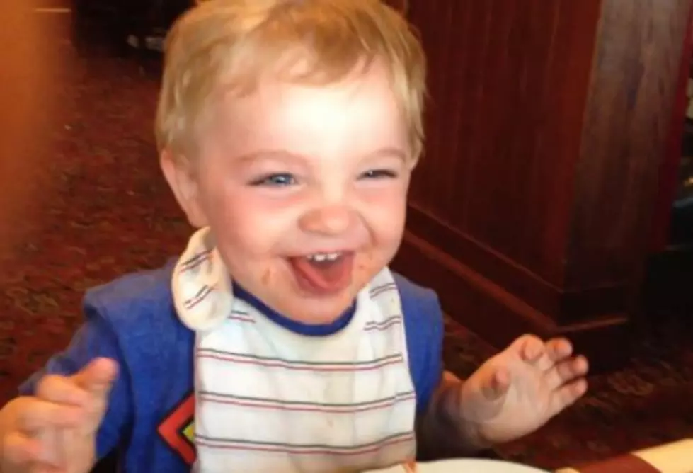 ‘Cute Kid’ fo the Day Enjoys His First Root Beer [VIDEO]