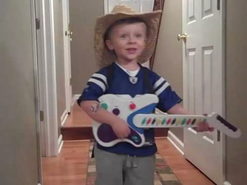 &#8216;Cute Kid&#8217; of the Day Sings Jason Aldean&#8217;s &#8216;Big Green Tractor&#8217;