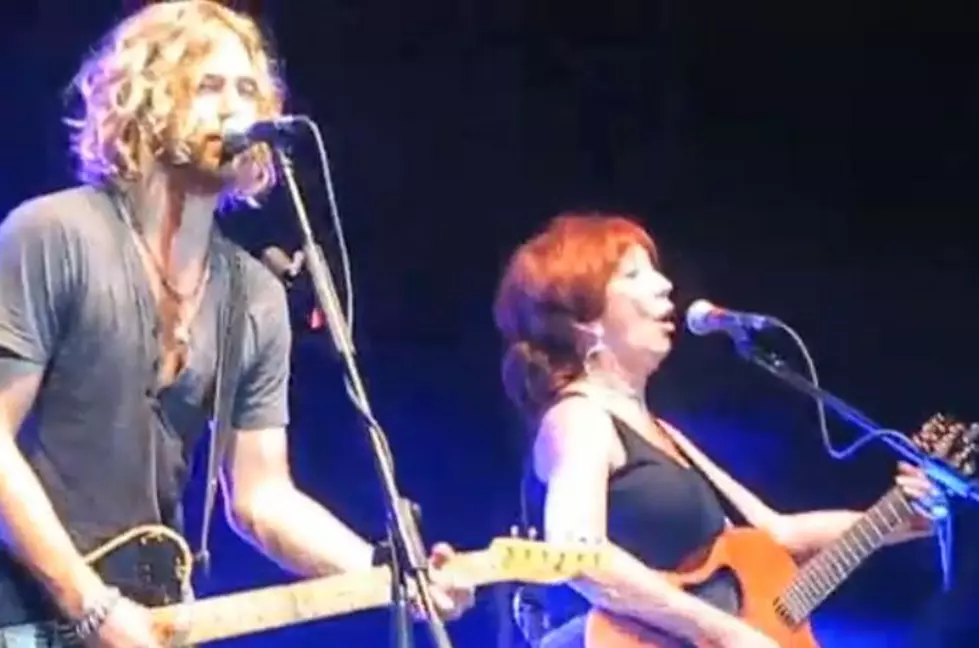 Casey James Surprises Mom With Performance Invite [VIDEO]