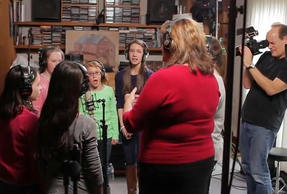 Sandy Hook Students Record ‘Somewhere Over the Rainbow’ Benefit Song