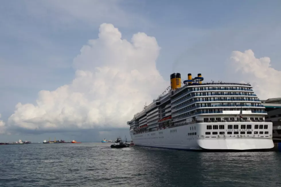 Carnival Cruise Ship Having Problems in St Maarten
