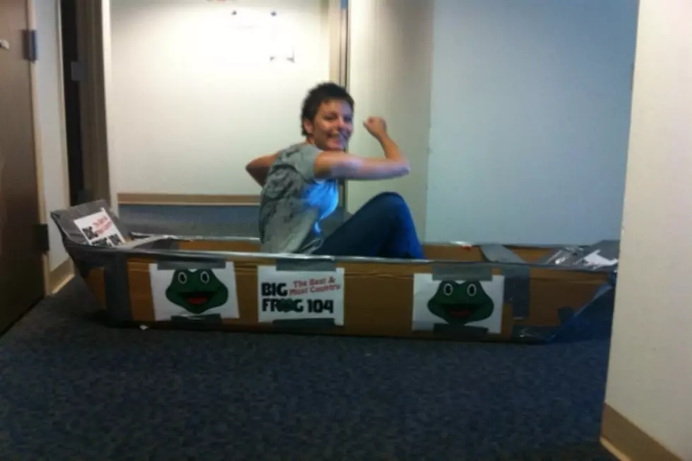 Polly Wogg&#8217;s &#8220;Pond Tune&#8221; Cardboard Boat [GALLERY]