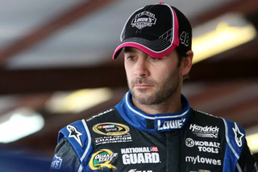Jimmie Johnson Grabs Points Lead in Chase For the Sprint Cup