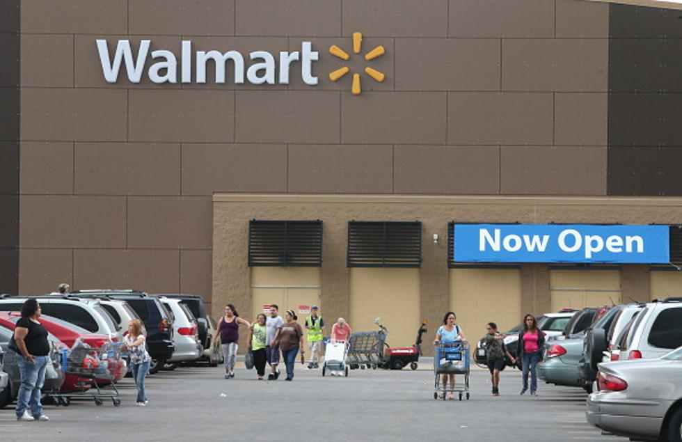 Kids in Wal-Mart Are Big ‘Fans’ of Singing The National Anthem [Video]