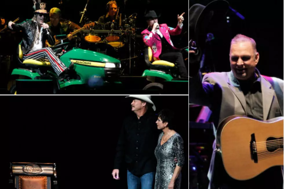 Country Stars Turn Out For George Jones Final No Show Tribute in Nashville [VIDEOS]