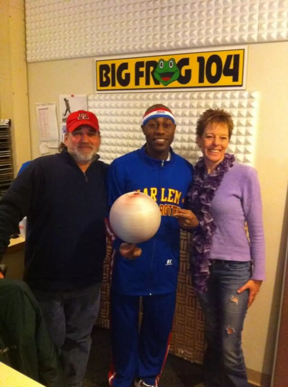 Harlem Globetrotter Firefly Stops By To Talk Fans Rule World Tour with Stop at Utica Aud [VIDEOS]