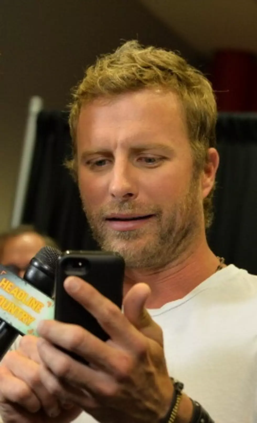 Dierks Bentley Has Mail, Tons and Tons of Mail After Accidentally Posting His Email Address Online