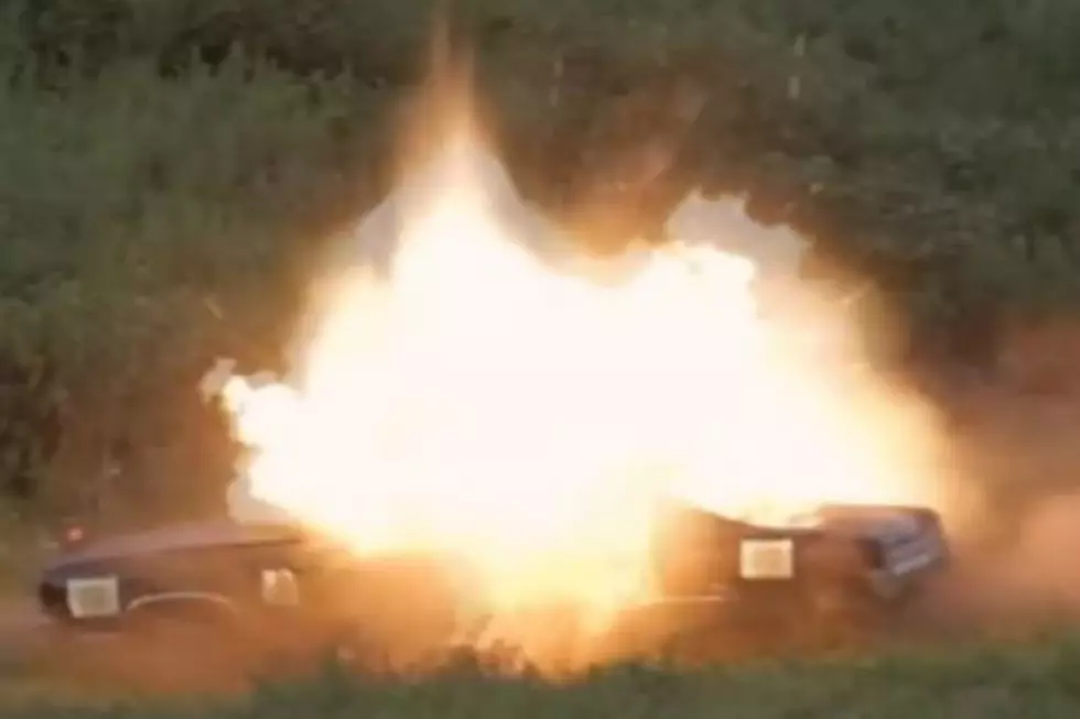 Tyler Farr Blows Up Martina McBride&#8217;s Car [VIDEO]