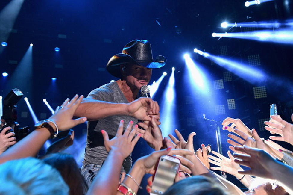 Tim McGraw Caught Slapping A Female Fan at Atlanta Concert [VIDEO]