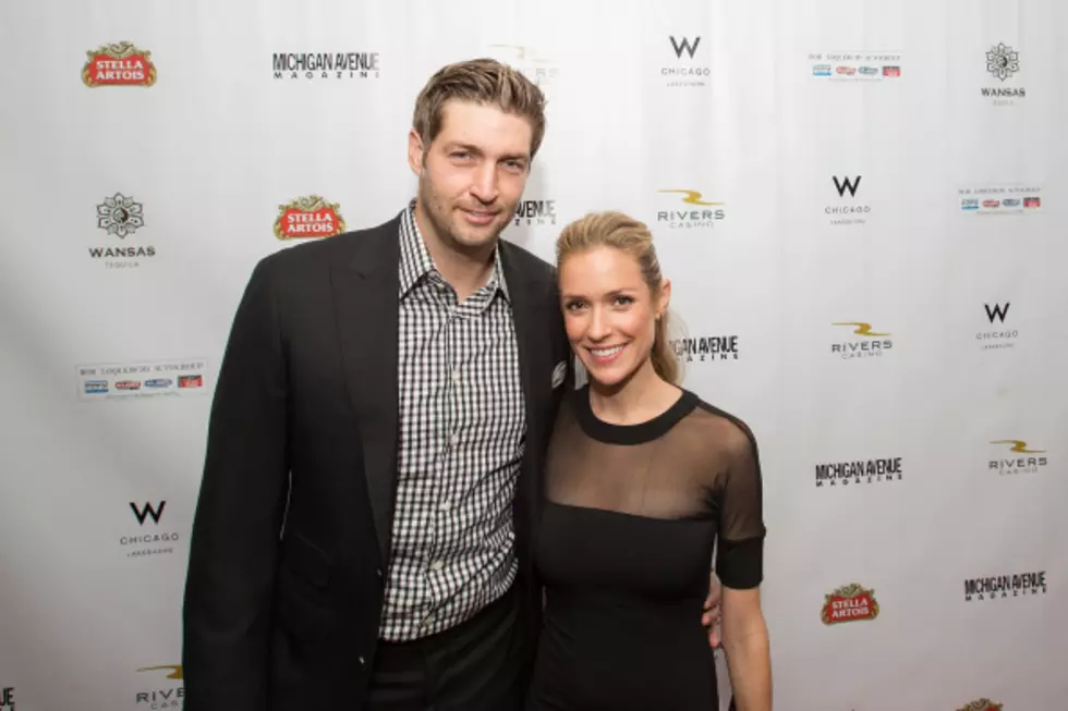 Jay Cutler Sends Wife Desperate Text After Being Left Alone With His Kids