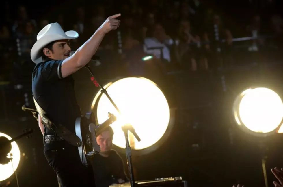 Brad Paisley Turns Wisconsin Concert Into A Packers Fan Pep Rally