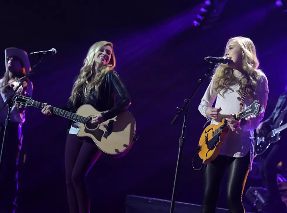 Listen To Maddie And Tae’s New Song – ‘Fly’