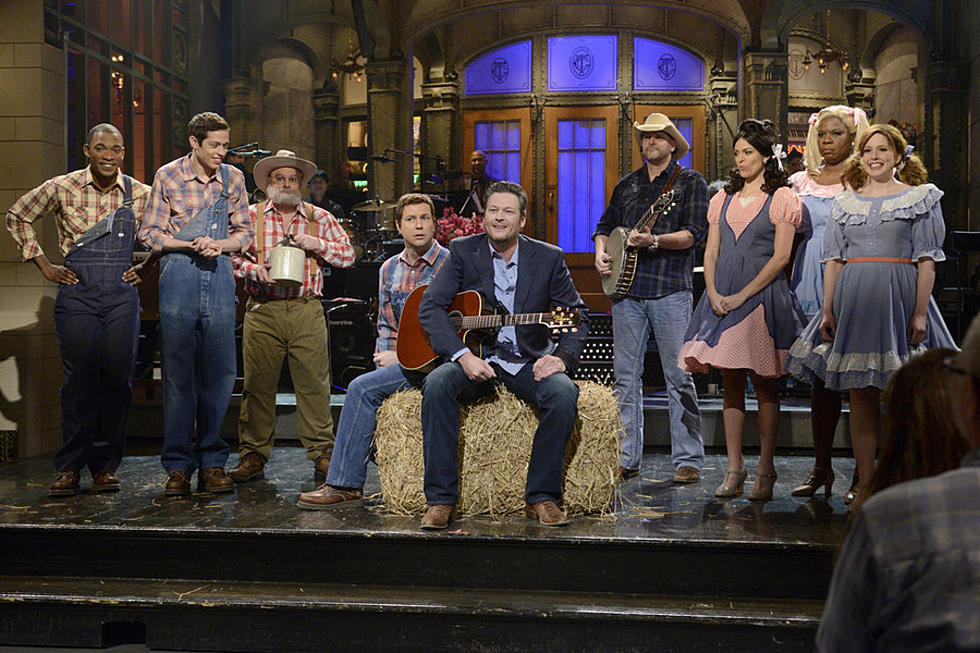 Blake Shelton Turns Saturday Night Live Into Hee Haw [VIDEO]