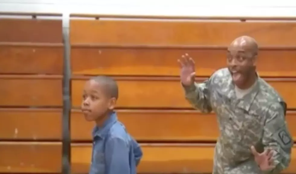 Returning Soldier Surprises Son on School Picture Day [Video]