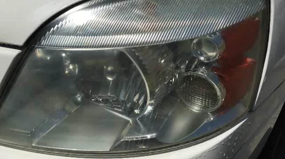 Toothpaste Cleans Headlights