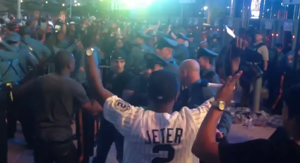 Fans Clash With Police in Riot Gear at New Jersey Summer Jam Concert [PHOTOS + VIDEO]