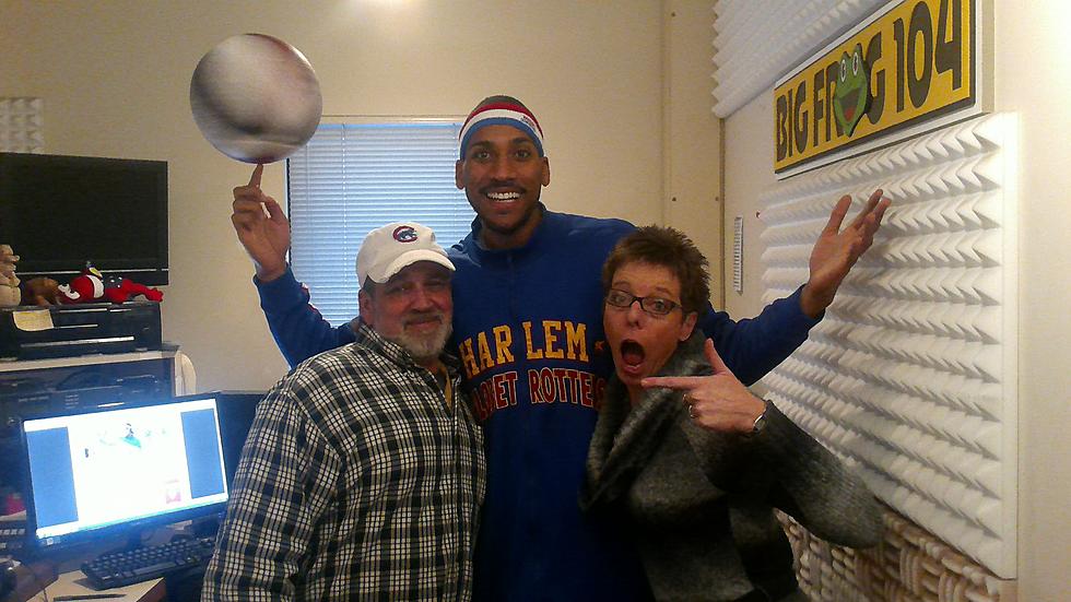 Harlem Globetrotter Zeus Spreads Smiles, Does Trick Shot with Tad and Polly [VIDEO]