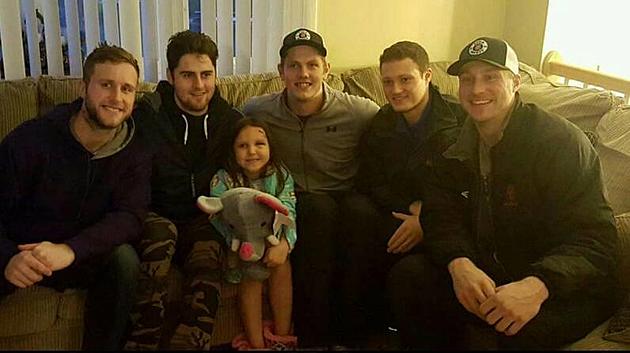 Utica College Hockey Team Visits Girl Who Was Hit By Puck
