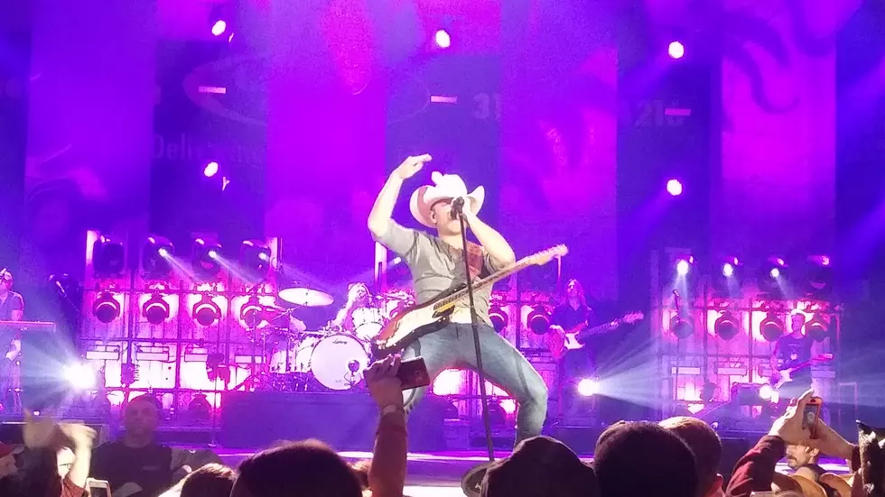 CNY Crowd Stuns Justin Moore Once Again