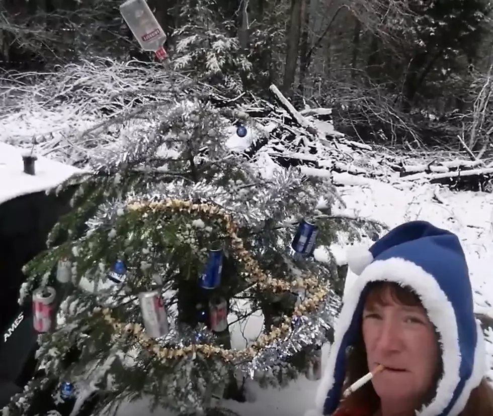 Krazy Kimmer Decorates Her Redneck Christmas Tree