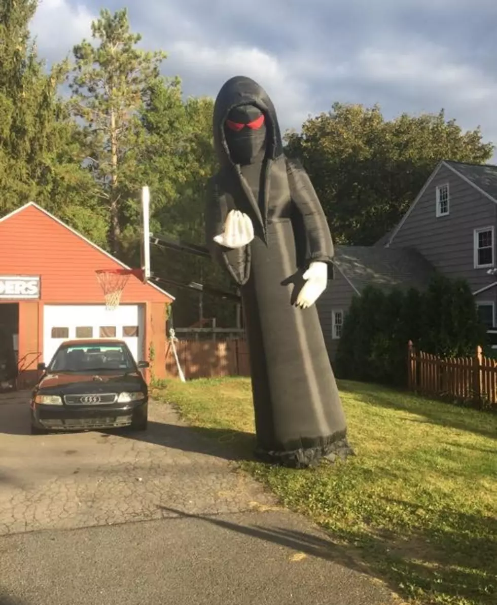 Thief Has a Change of Heart and Returns Stolen Halloween Decorations