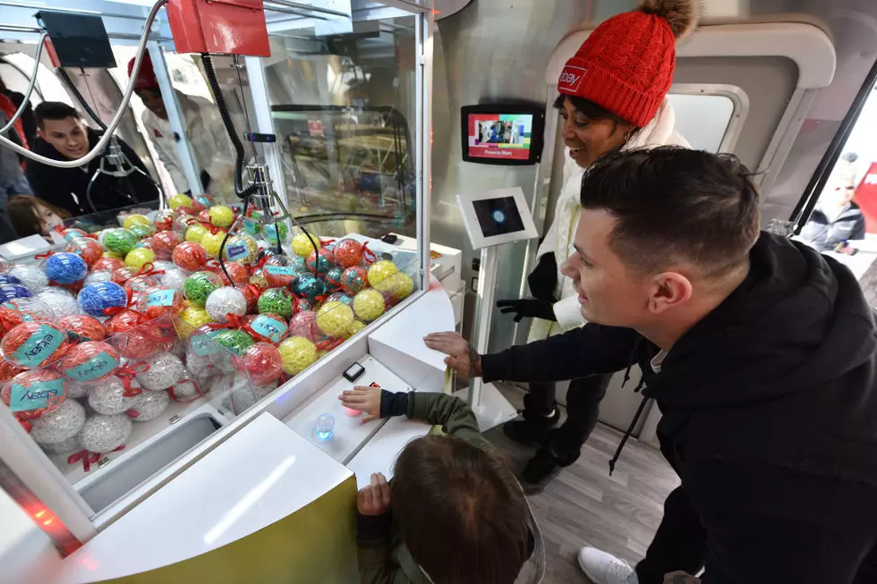 Play Online Claw Machines With CraneMania