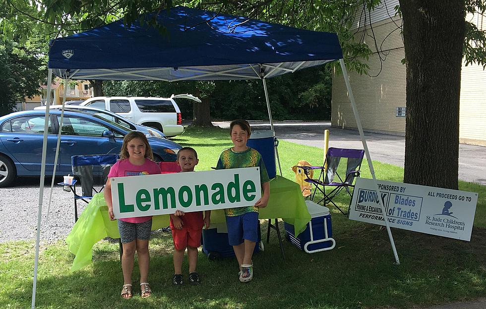 Clinton Kids Helps St Jude Kids with Lemonade Stand