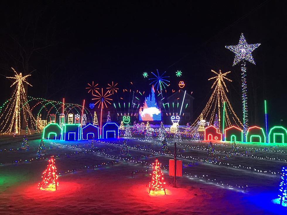 Tour Over a Million Lights at Santa's Christmas Land in New York