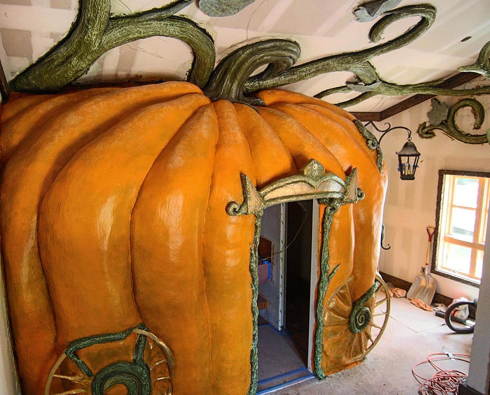 Have Sweet Dreams in Themed Fantasy Rooms at the Roxbury at Stratton Falls