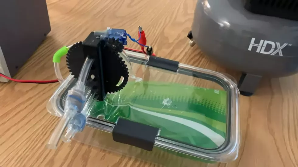 NY College Student Builds Ventilator with Lunch Box, Water Bottle