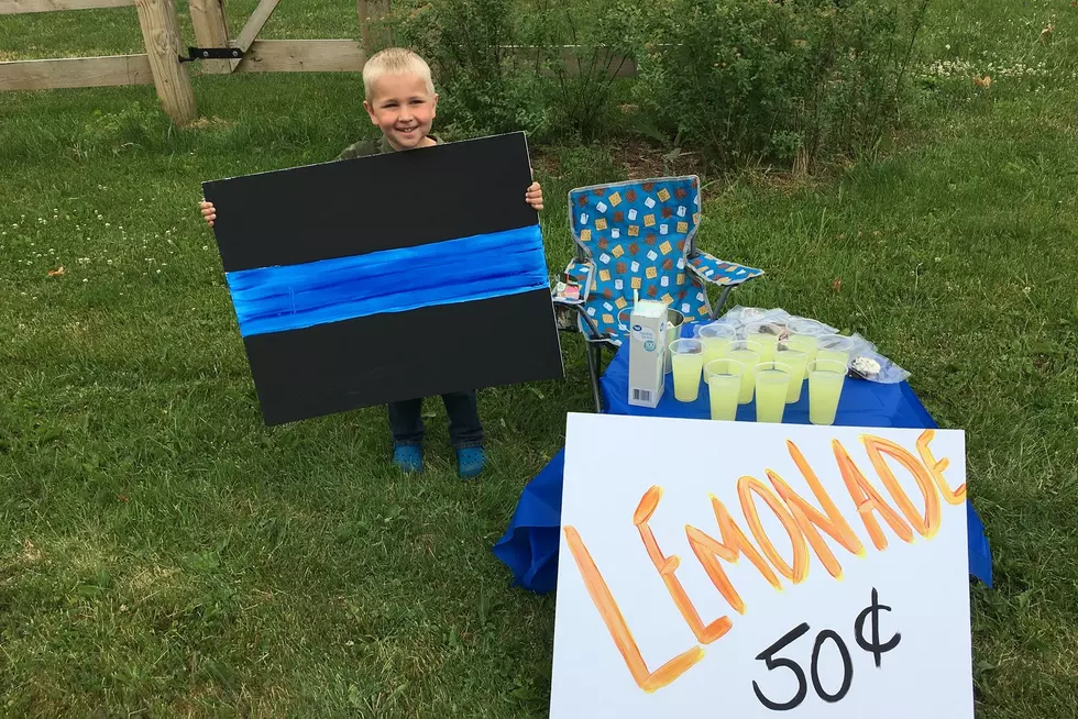 4 Year-Old Sells Lemonade for Boys (and Girls) in Blue
