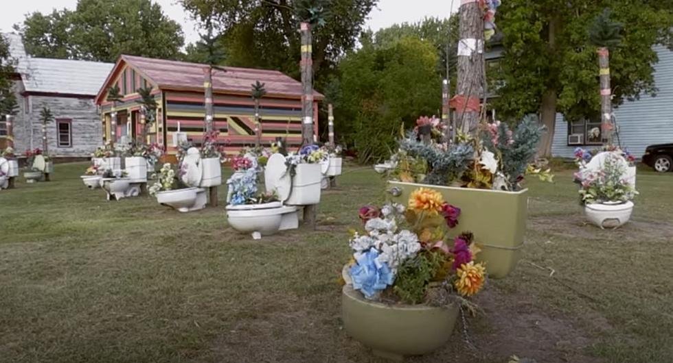 Famous 16 Year-Old Toilet Gardens in Upstate New York Must Come Down