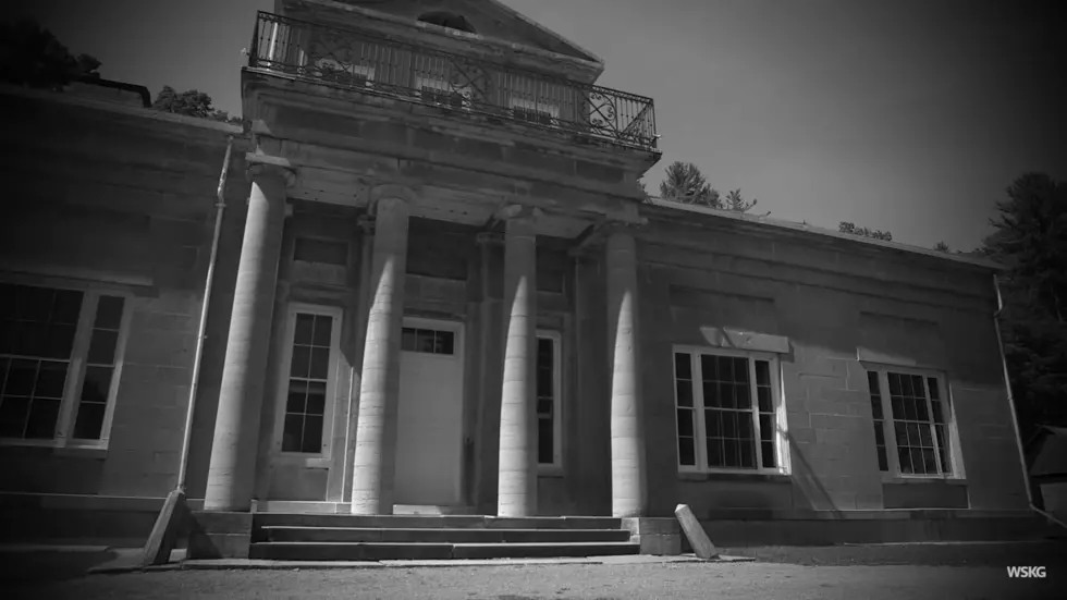 Dare to Take a Candlelight Tour of Hyde Hall’s Ghostly Chambers