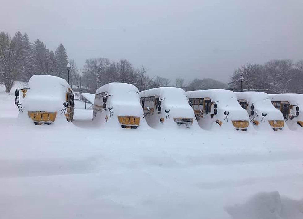 Frosty the Snowman is on His Way, Syracuse School Uses Song for Snow Day