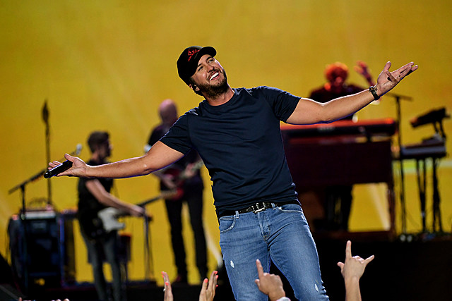 Luke Bryan Kicking Off His 2023 Tour Close to Home in Central NY