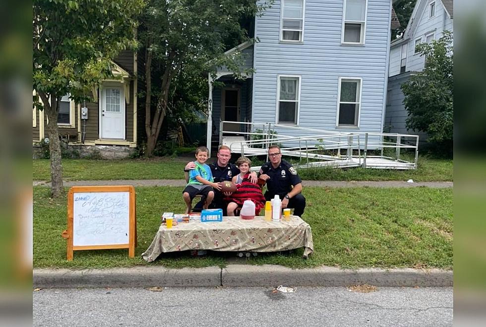 Rome Police Stop To Do Something Cool With Kids Selling Iced Tea