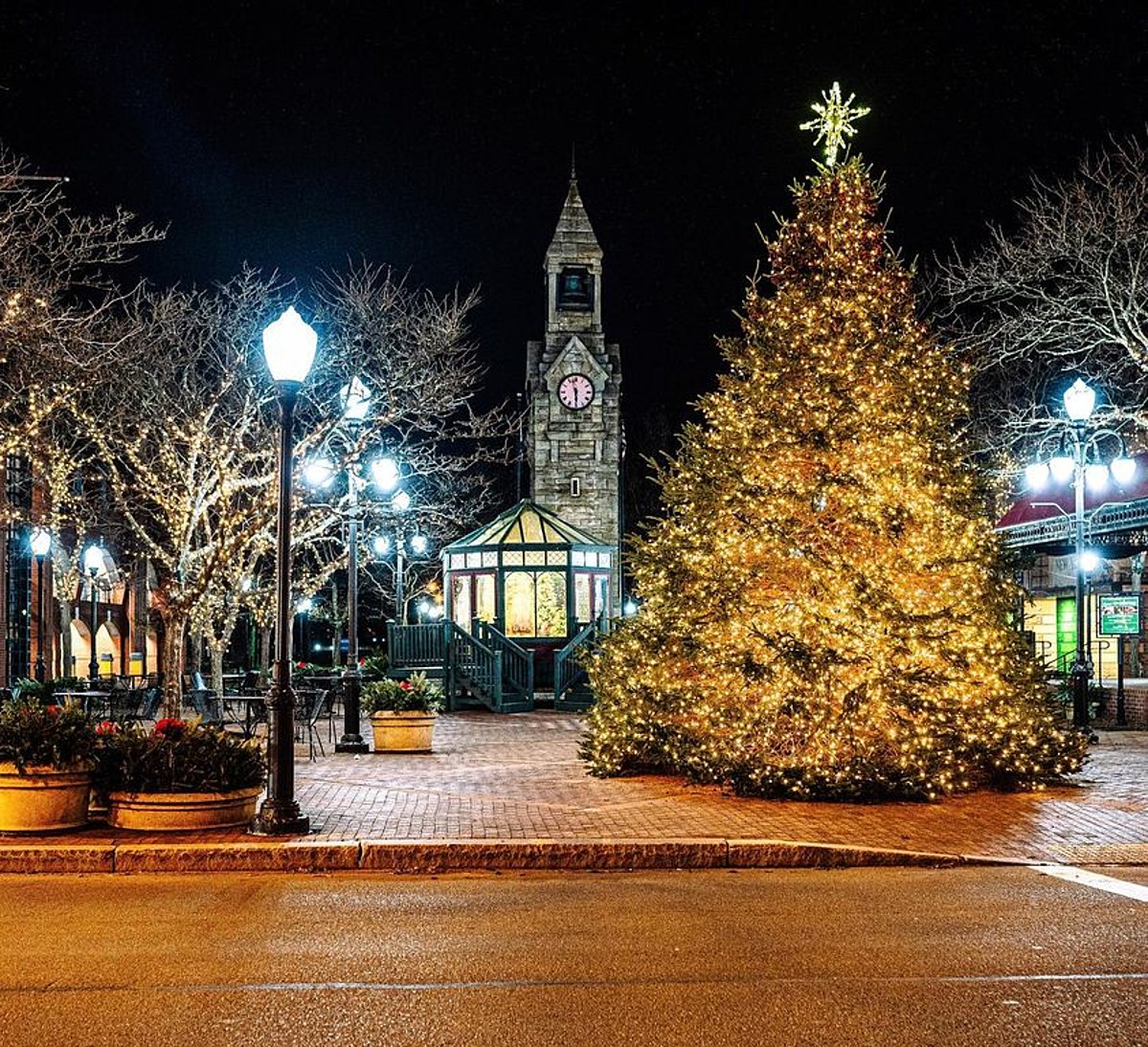 Corning New York Among 55 Best Christmas Towns in America