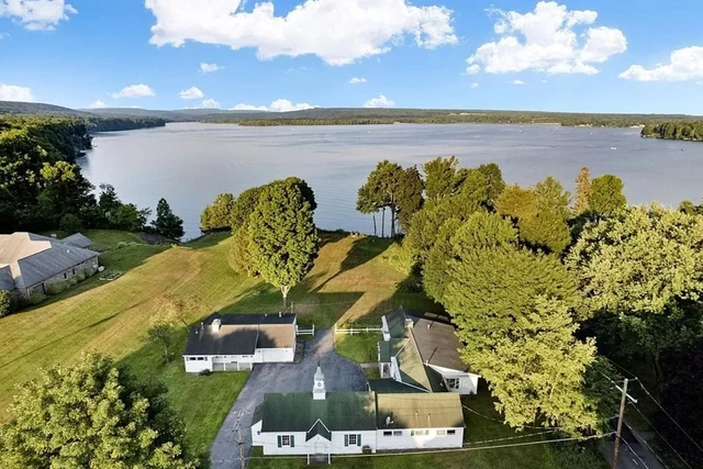 See Why This House In Lake Delta Is Worth Over $1.5 Million