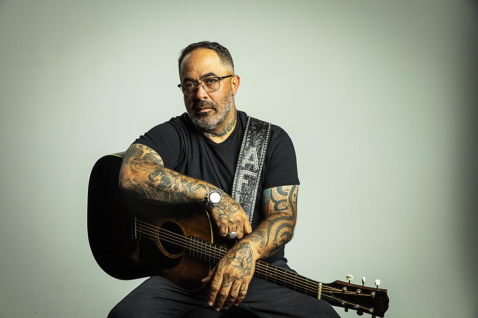 Aaron Lewis Forced to Postpone Turning Stone Concert