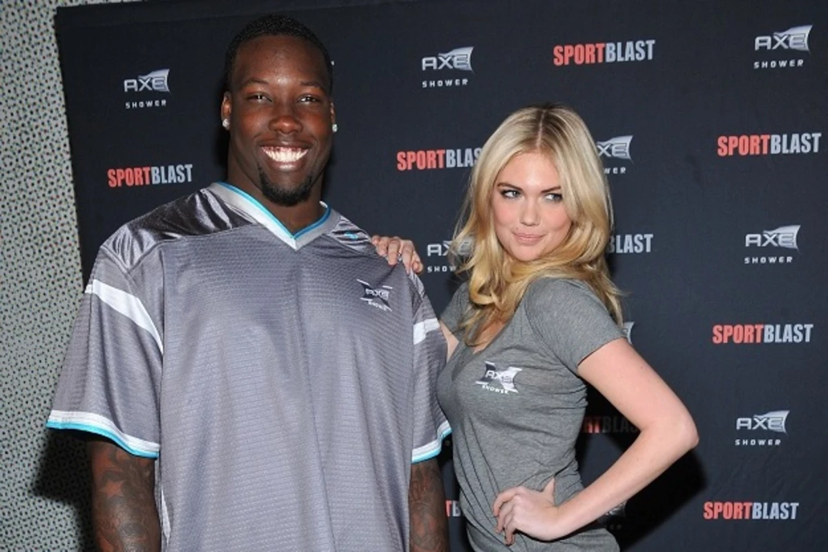 Nordamerika Print underkjole Kate Upton and JPP Have a Blast at the AXE Combine House