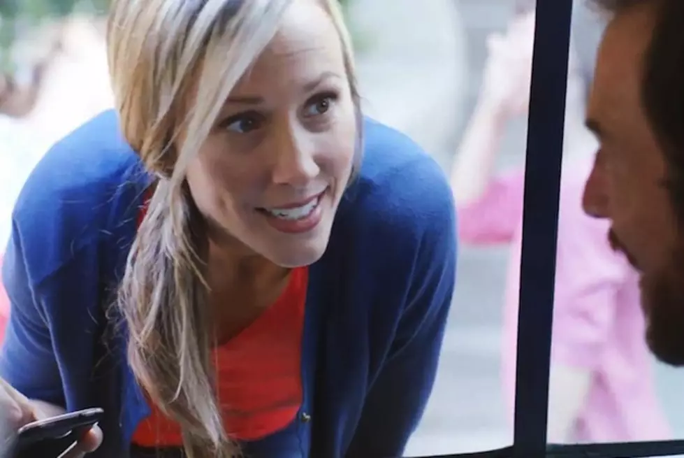 Who’s the Hot Girl in the Samsung Galaxy ‘Work Trip’ Commercial?