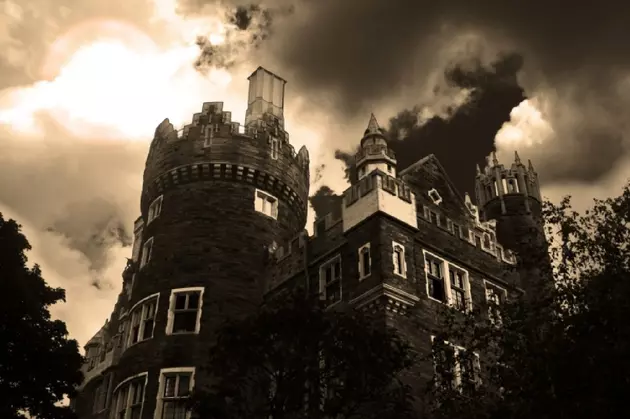 Would You Stay In Dracula&#8217;s Castle On Halloween? [VOTE!]